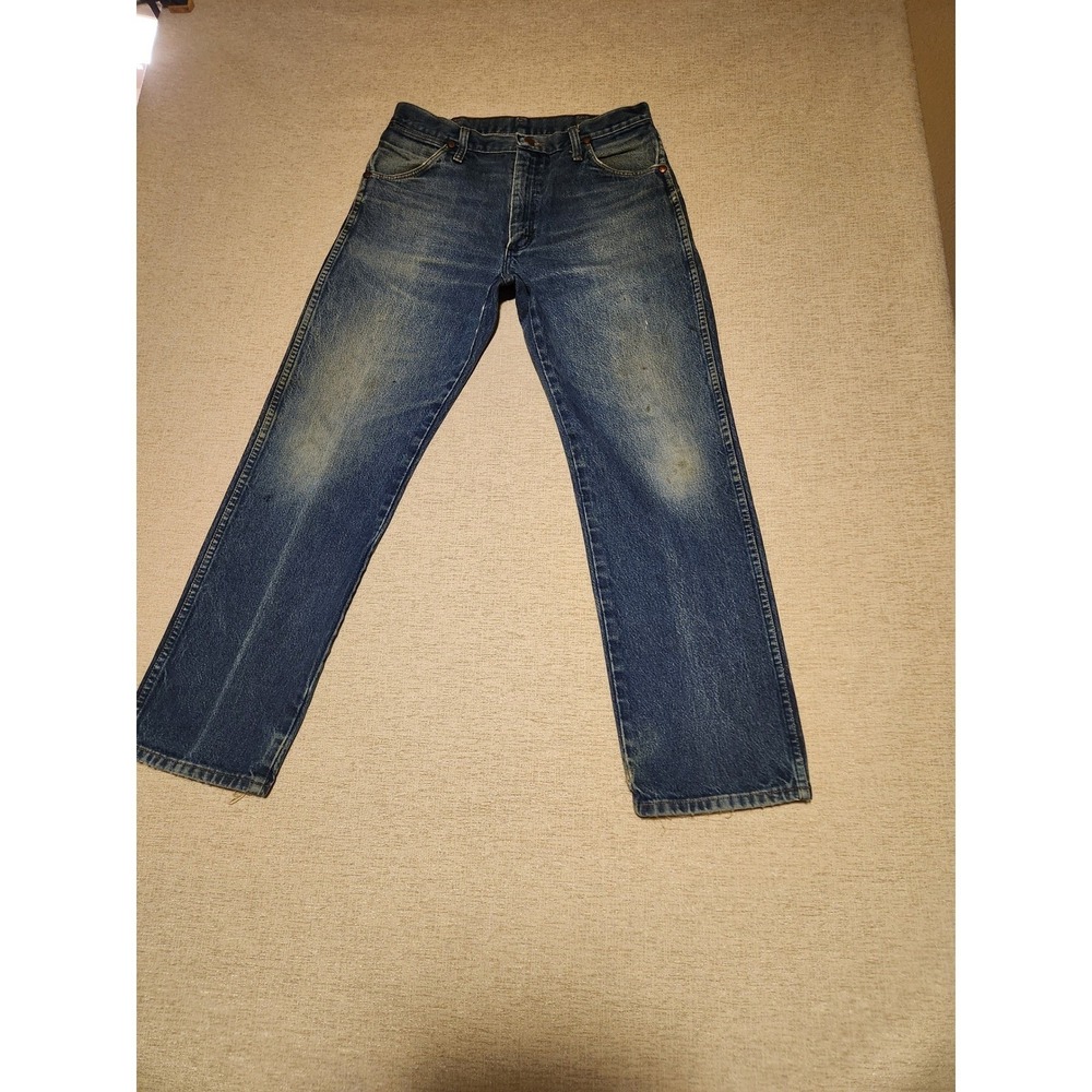 Wrangler Jeans Mens 32x30 Blue Vintage Straight Leg Distressed Western Workwear